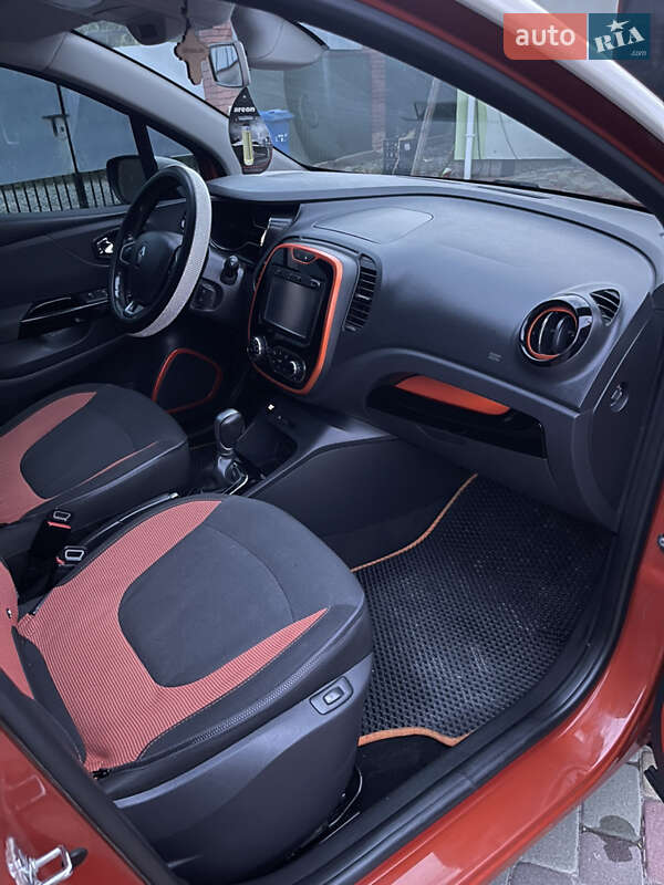Внедорожник / Кроссовер Renault Captur 2017 в Хмельницком