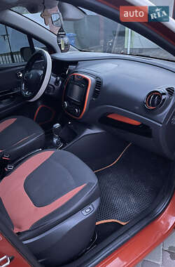 Внедорожник / Кроссовер Renault Captur 2017 в 