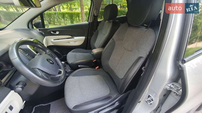 Внедорожник / Кроссовер Renault Captur 2018 в Киеве