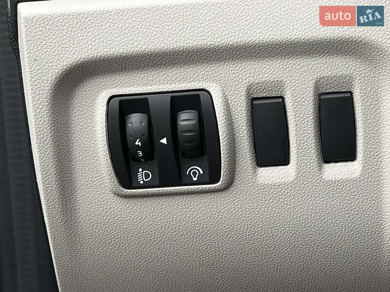 Внедорожник / Кроссовер Renault Captur 2019 в Киеве