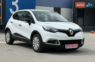 Внедорожник / Кроссовер Renault Captur 2015 в Ровно