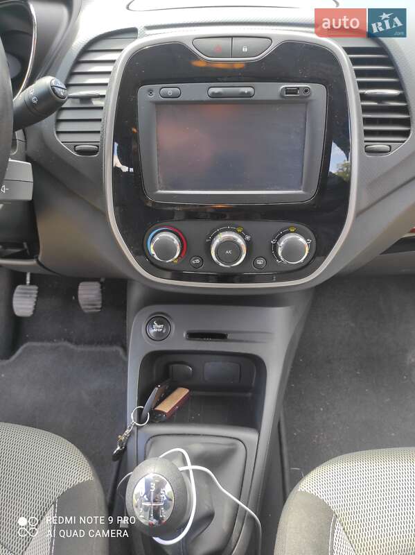 Позашляховик / Кросовер Renault Captur 2015 в Умані