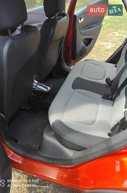 Позашляховик / Кросовер Renault Captur 2015 в Умані
