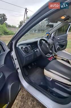 Внедорожник / Кроссовер Renault Captur 2017 в 