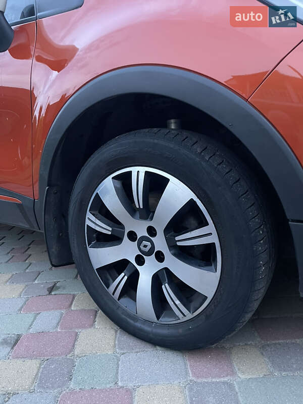 Позашляховик / Кросовер Renault Captur 2017 в Хмельницькому фото 18 Позашляховик / Кросовер Renault Captur 2017 в Хмельницькому