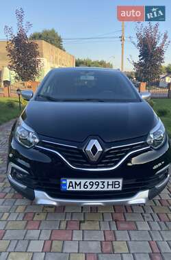 Внедорожник / Кроссовер Renault Captur 2016 в 