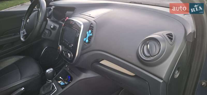 Внедорожник / Кроссовер Renault Captur 2018 в Запорожье