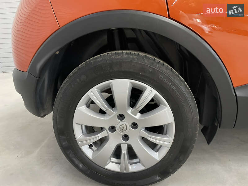Внедорожник / Кроссовер Renault Captur 2016 в Стрые