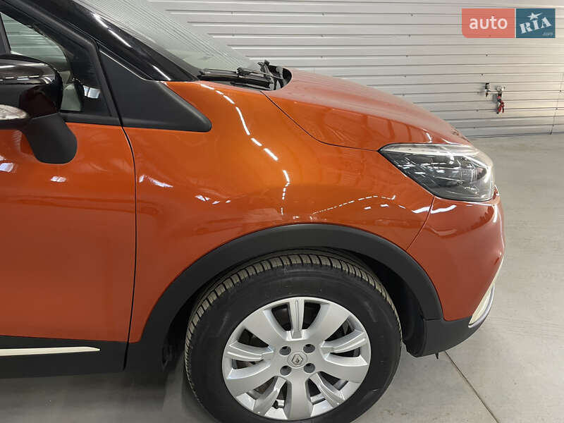Внедорожник / Кроссовер Renault Captur 2016 в Стрые