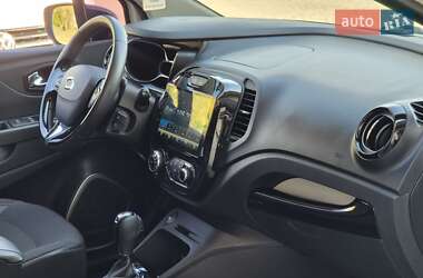 Внедорожник / Кроссовер Renault Captur 2015 в 