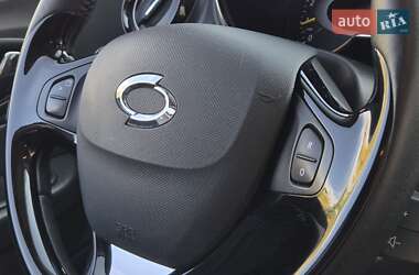 Внедорожник / Кроссовер Renault Captur 2015 в 