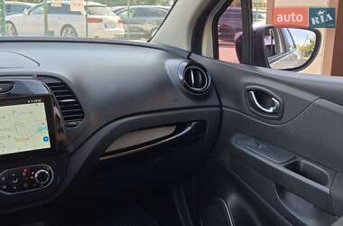 Внедорожник / Кроссовер Renault Captur 2015 в 