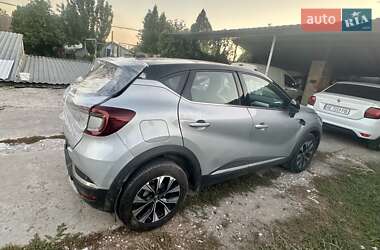 Внедорожник / Кроссовер Renault Captur 2023 в 