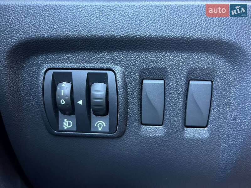 Внедорожник / Кроссовер Renault Captur 2017 в Хмельницком фото 17 Внедорожник / Кроссовер Renault Captur 2017 в Хмельницком