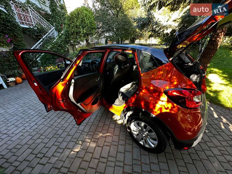 Внедорожник / Кроссовер Renault Captur 2016 в Львове