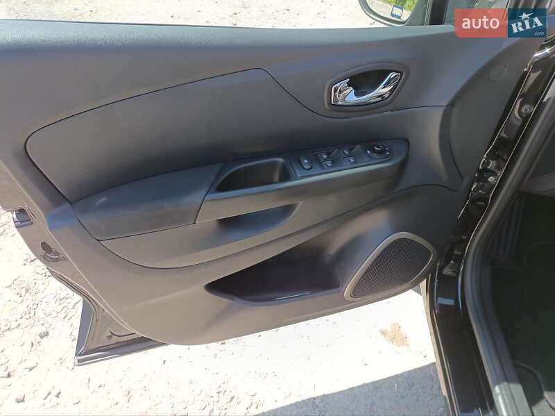 Внедорожник / Кроссовер Renault Captur 2017 в Ивано-Франковске