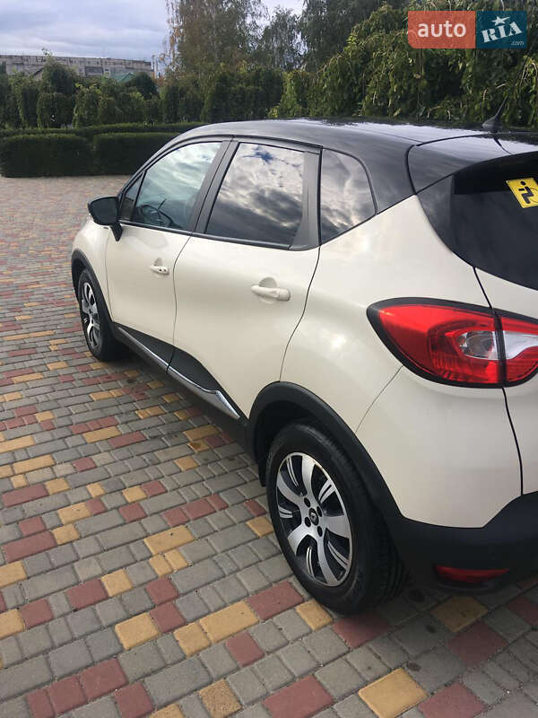 Внедорожник / Кроссовер Renault Captur 2015 в Белгороде-Днестровском