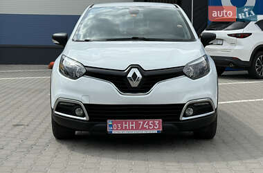 Позашляховик / Кросовер Renault Captur 2015 в 
