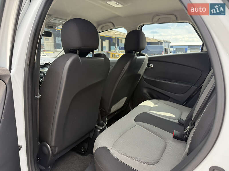 Позашляховик / Кросовер Renault Captur 2015 в Рівному фото 29 Позашляховик / Кросовер Renault Captur 2015 в Рівному