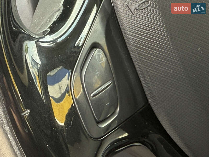 Позашляховик / Кросовер Renault Captur 2015 в Рівному фото 43 Позашляховик / Кросовер Renault Captur 2015 в Рівному
