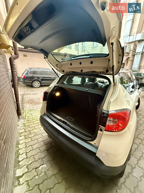 Внедорожник / Кроссовер Renault Captur 2014 в Ивано-Франковске