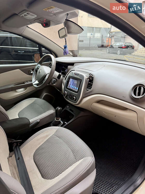 Внедорожник / Кроссовер Renault Captur 2014 в Ивано-Франковске