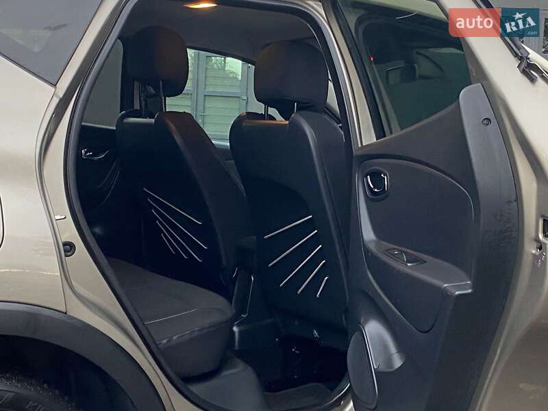 Внедорожник / Кроссовер Renault Captur 2014 в Ивано-Франковске