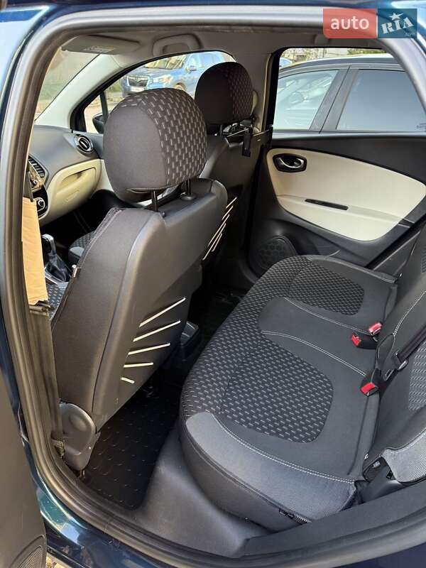 Позашляховик / Кросовер Renault Captur 2019 в Львові