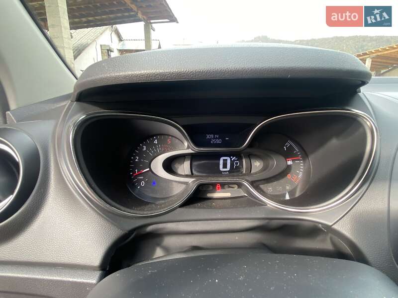 Внедорожник / Кроссовер Renault Captur 2018 в Тячеве фото 10 Внедорожник / Кроссовер Renault Captur 2018 в Тячеве