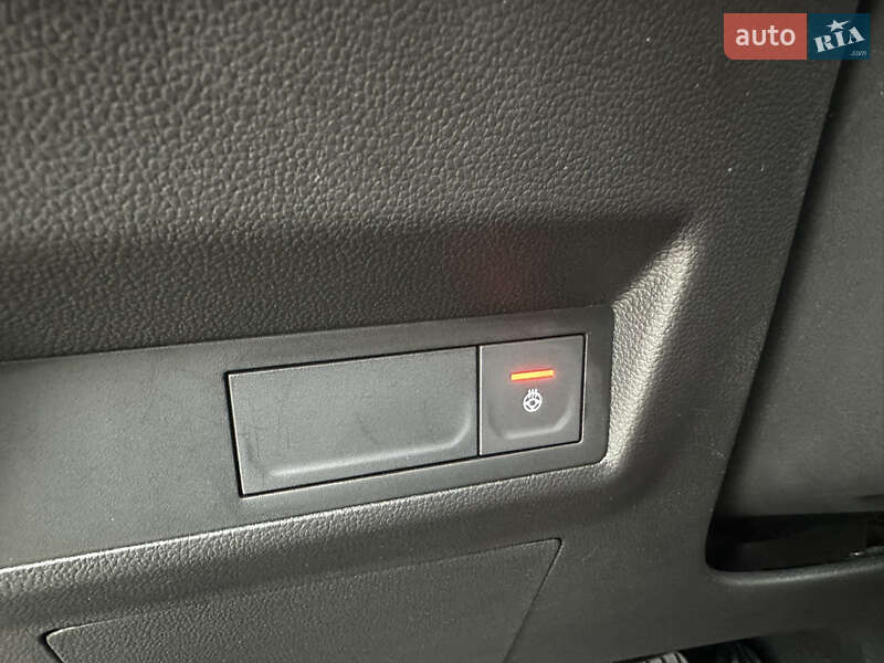 Внедорожник / Кроссовер Renault Captur 2020 в Львове