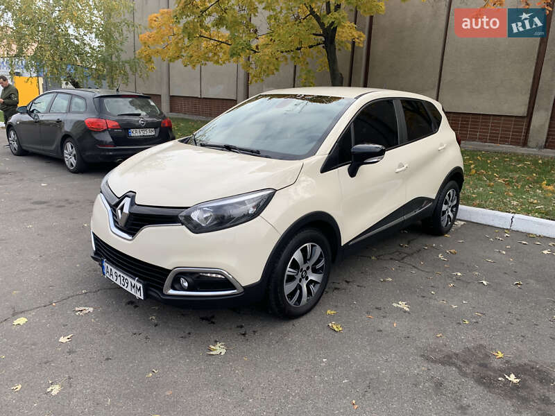 Позашляховик / Кросовер Renault Captur 2016 в Києві фото 2 Позашляховик / Кросовер Renault Captur 2016 в Києві