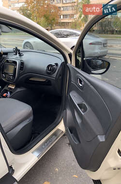 Внедорожник / Кроссовер Renault Captur 2016 в Киеве