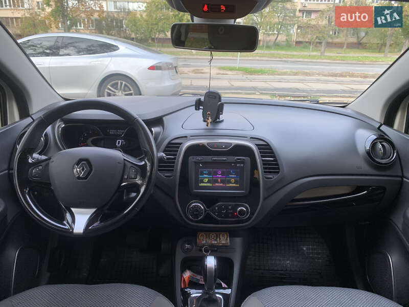 Позашляховик / Кросовер Renault Captur 2016 в Києві фото 12 Позашляховик / Кросовер Renault Captur 2016 в Києві