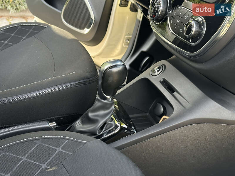 Позашляховик / Кросовер Renault Captur 2016 в Одесі фото 37 Позашляховик / Кросовер Renault Captur 2016 в Одесі