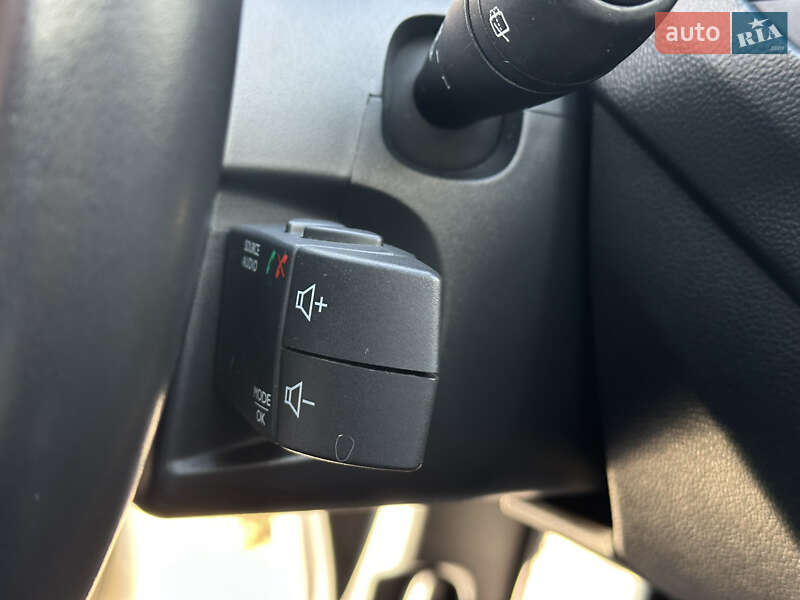 Позашляховик / Кросовер Renault Captur 2016 в Одесі фото 52 Позашляховик / Кросовер Renault Captur 2016 в Одесі