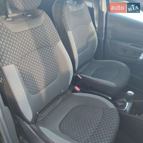 Внедорожник / Кроссовер Renault Captur 2019 в Ровно фото 26 Внедорожник / Кроссовер Renault Captur 2019 в Ровно