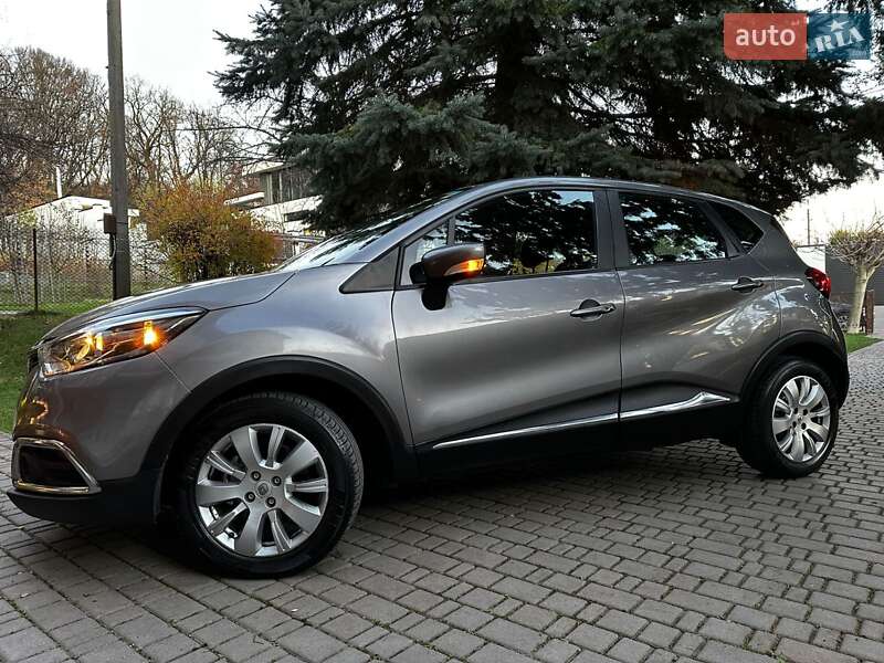 Внедорожник / Кроссовер Renault Captur 2015 в Львове