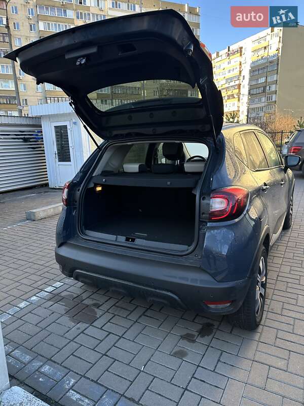Позашляховик / Кросовер Renault Captur 2019 в Києві фото 4 Позашляховик / Кросовер Renault Captur 2019 в Києві