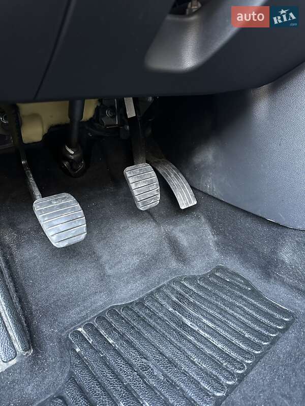 Позашляховик / Кросовер Renault Captur 2019 в Києві фото 7 Позашляховик / Кросовер Renault Captur 2019 в Києві