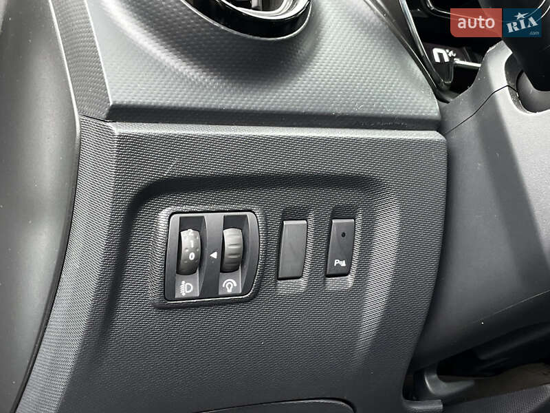 Позашляховик / Кросовер Renault Captur 2014 в Києві