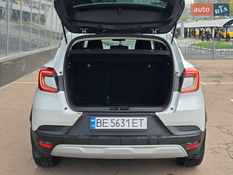 Внедорожник / Кроссовер Renault Captur 2021 в Киеве