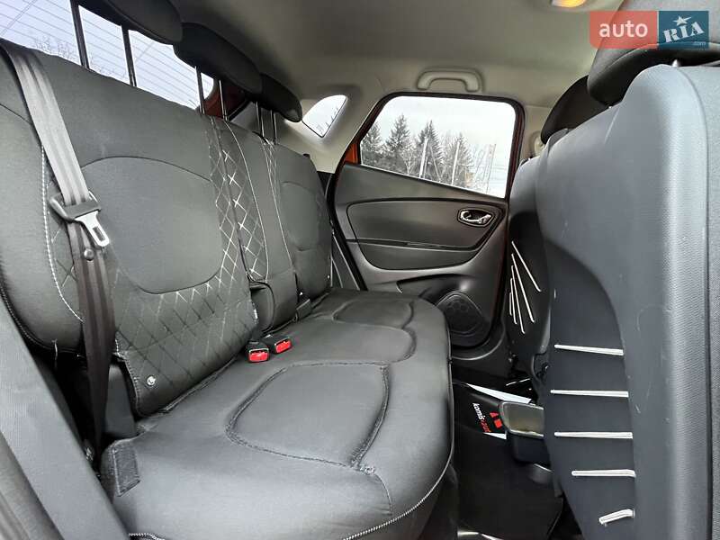 Позашляховик / Кросовер Renault Captur 2014 в Вінниці