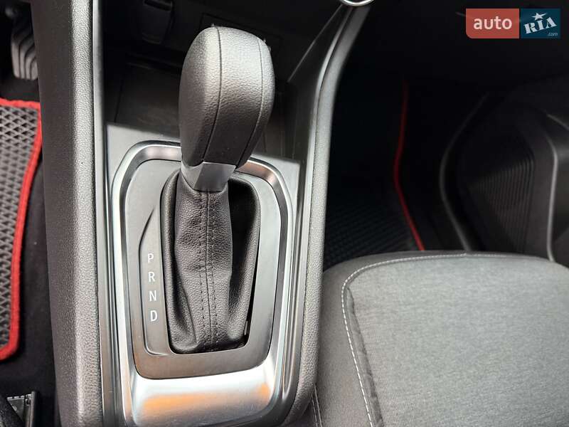 Внедорожник / Кроссовер Renault Captur 2021 в Виннице