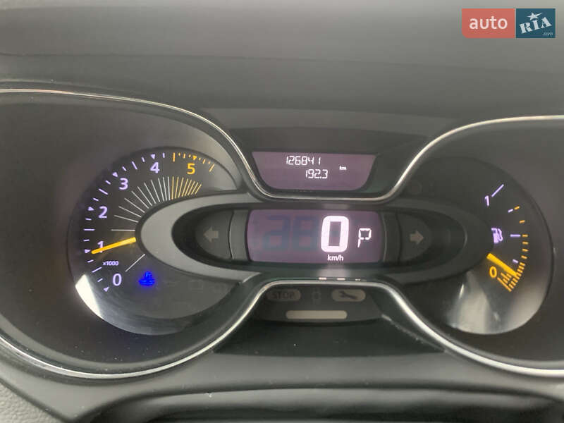 Позашляховик / Кросовер Renault Captur 2015 в Самборі