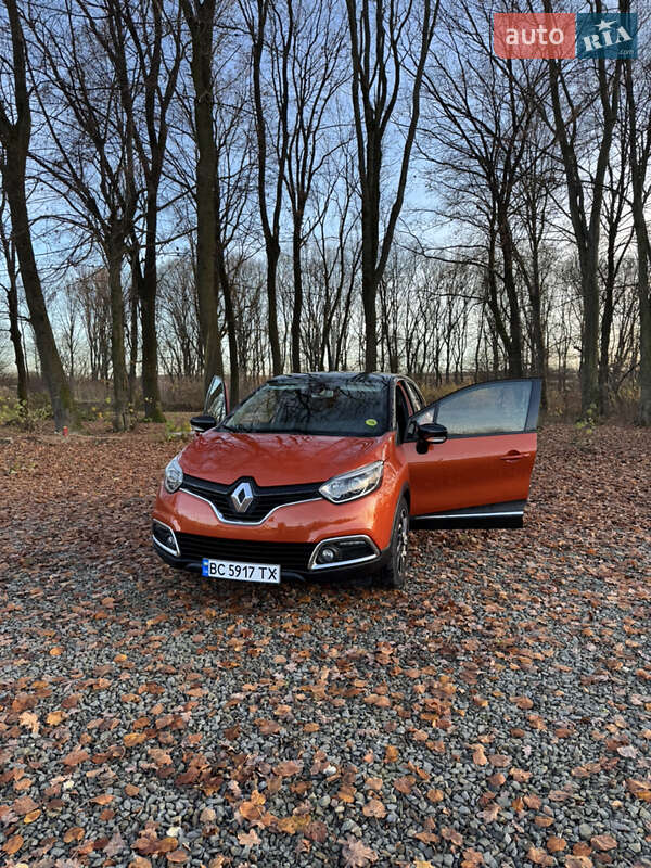 Позашляховик / Кросовер Renault Captur 2015 в Самборі