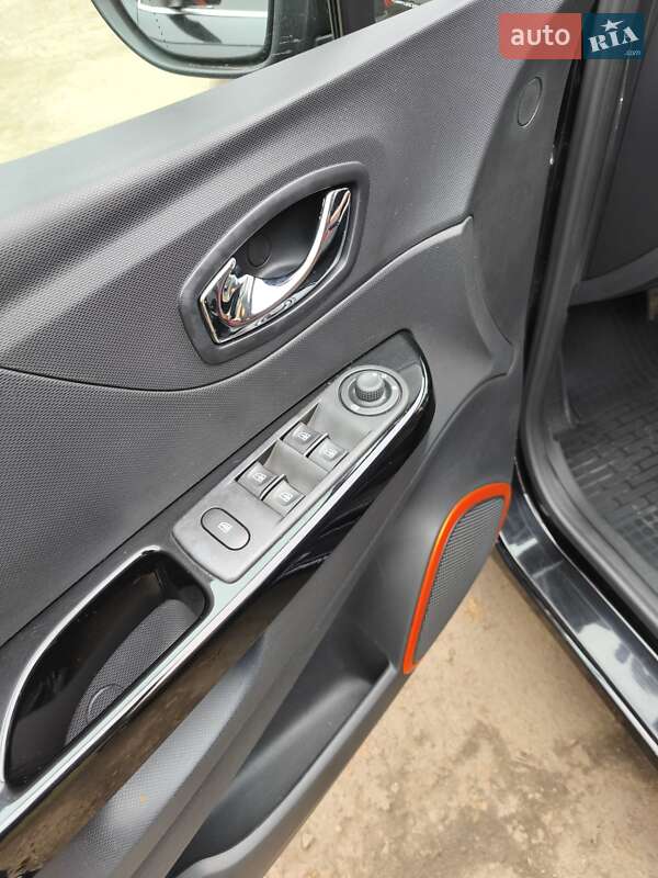 Позашляховик / Кросовер Renault Captur 2013 в Кременчуці