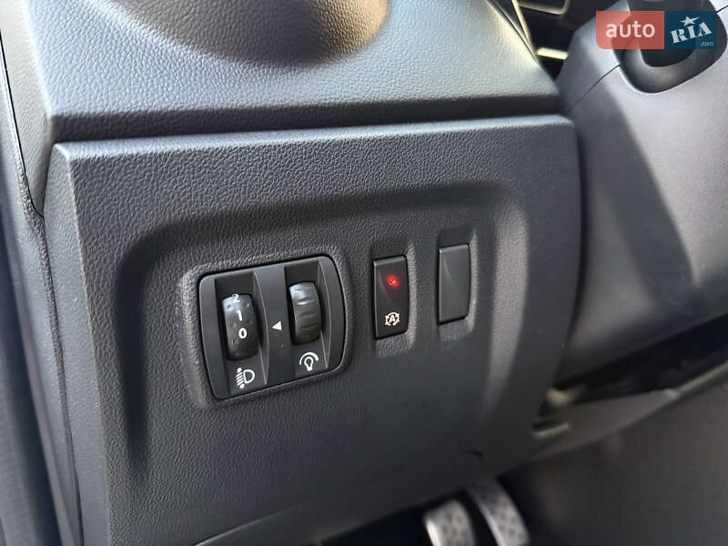 Внедорожник / Кроссовер Renault Captur 2019 в Луцке фото 28 Внедорожник / Кроссовер Renault Captur 2019 в Луцке