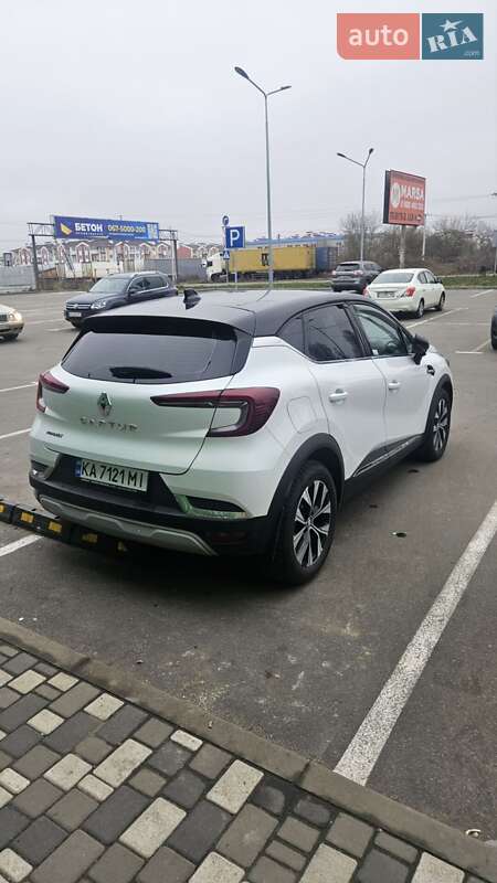Внедорожник / Кроссовер Renault Captur 2023 в Киеве