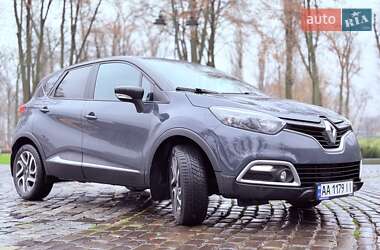 Внедорожник / Кроссовер Renault Captur 2016 в Киеве