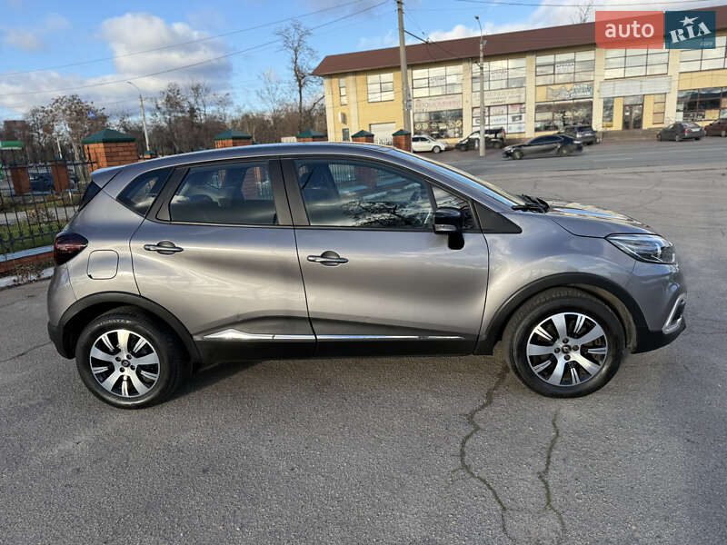 Внедорожник / Кроссовер Renault Captur 2020 в Днепре